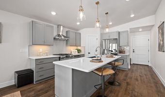 4044 SADDLEBACK Ln, Cheyenne, WY 82001