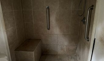 237 12th St, Apalachicola, FL 32320