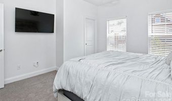26 Walnut Springs Dr, Asheville, NC 28804