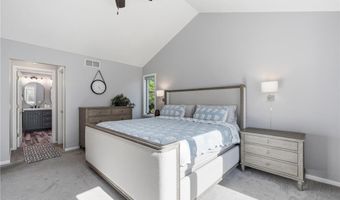 13476 Granada Ave, Apple Valley, MN 55124
