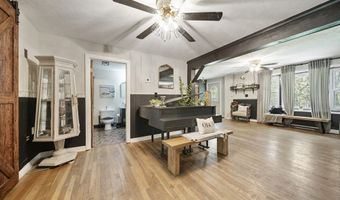 835 Erickson Rd, Ashby, MA 01431