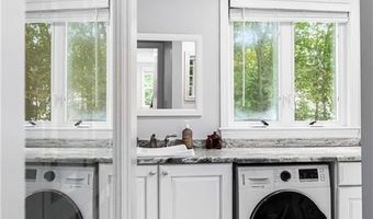 93 Burdickville Rd, Charlestown, RI 02813