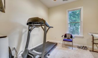 7513 HOLIDAY Ter, Bethesda, MD 20817