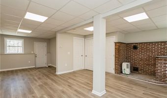 22 T Parker Rd, Foster, RI 02825