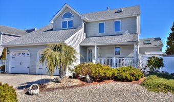 19 Centerboard Dr, Bayville, NJ 08721