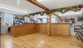 4402 220Th Trl, Amana, IA 52203