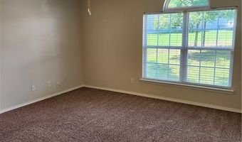 4 Mac Ln, Bella Vista, AR 72714