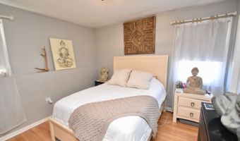 15 Cross St, Andover, NJ 07801