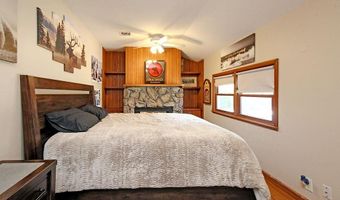 6124 Clarendon St, Bel Aire, KS 67220