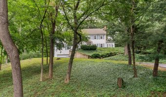 1805 ARMY NAVY Dr, Arlington, VA 22202