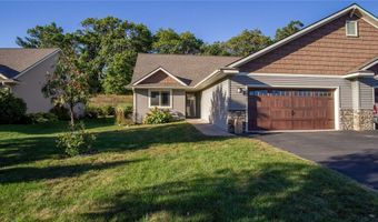 2860 Fairway Dr, Altoona, WI 54720