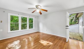 4712 SPRINGBROOK Dr, Annandale, VA 22003