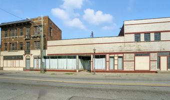 6105 Vine St, Cincinnati, OH 45216