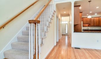 12 Braeburn Ln 12, Ashland, MA 01721