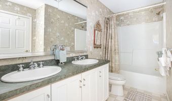 20 Sanctuary Dr, East Greenwich, RI 02818