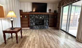 408 Duryea Dr, Auburn, IN 46706