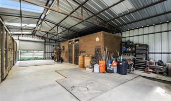 6135 Dobbs Valley Rd, Millsap, TX 76066