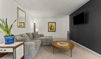 8 Carlisle Ct 8, Brookfield, CT 06804