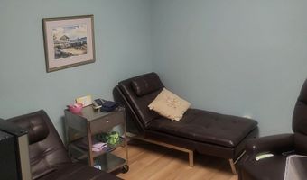 420 E Main St, Branford, CT 06405