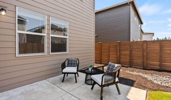 61175 Splendor Ln, Bend, OR 97702