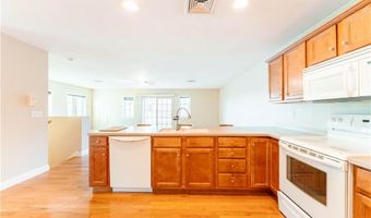 683 Metacom Ave 79, Bristol, RI 02809