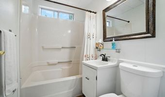112 Leverett Rd, Amherst, MA 01002