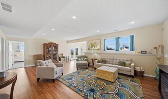 907 S 25th St, Beatrice, NE 68310