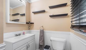 18 Magnolia Ln, Coventry, RI 02816