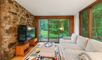 58 W Redding Rd, Danbury, CT 06810