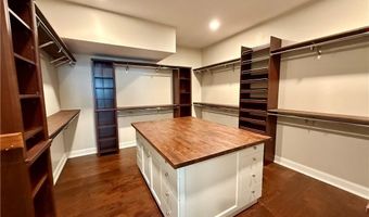 712 4TH Ave, West Point, GA 31833
