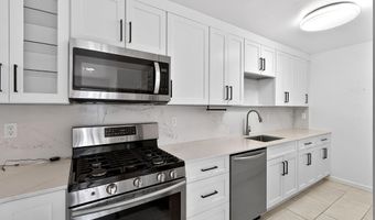 27 MECHANIC St, Bayonne, NJ 07002