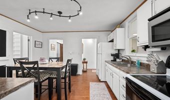 406 234TH St, Aledo, IL 61231