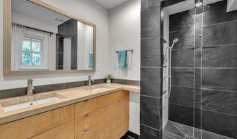 436 Pinewood St, Ann Arbor, MI 48103