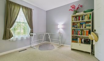 53 Manorwood Dr 53, Branford, CT 06405
