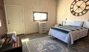 27230 S COYOTE Trl, Congress, AZ 85332