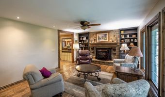 9463 SW Lois Rd, Andover, KS 67002