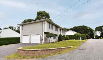 17 Middle St, North Providence, RI 02911