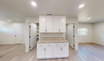 607 NW 11th St, Andrews, TX 79714