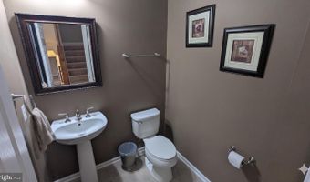 43161 BARNSTEAD Dr, Ashburn, VA 20148