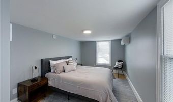 382 Spring St 2, Newport, RI 02840
