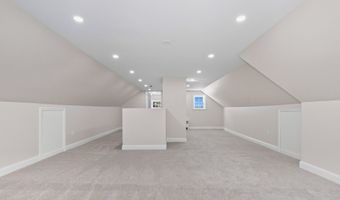 90 Battle St, Bristol, CT 06010