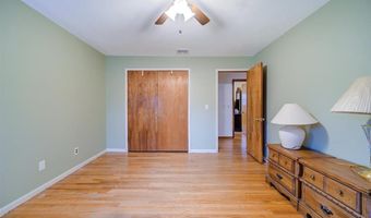 20 Provost Dr, Airmont, NY 10901