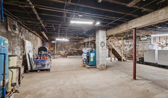1070 Tarkiln Rd, Burrillville, RI 02830