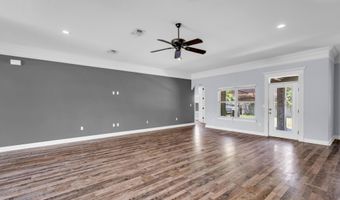 709 Champagne Dr, Biloxi, MS 39532