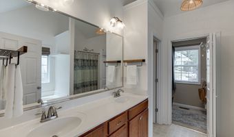 646 Forest Pine Dr, Ball Ground, GA 30107