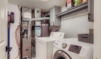 6887 Folkestone Rd 712, Apple Valley, MN 55124