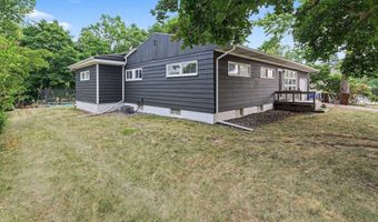 422 W Ctr, Alma, MI 48801