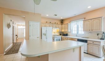 19 Fountain View Dr, Barnegat, NJ 08005