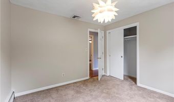 19 Bruce Dr, North Smithfield, RI 02896