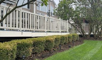 1950 Broadsmore Dr, Algonquin, IL 60102